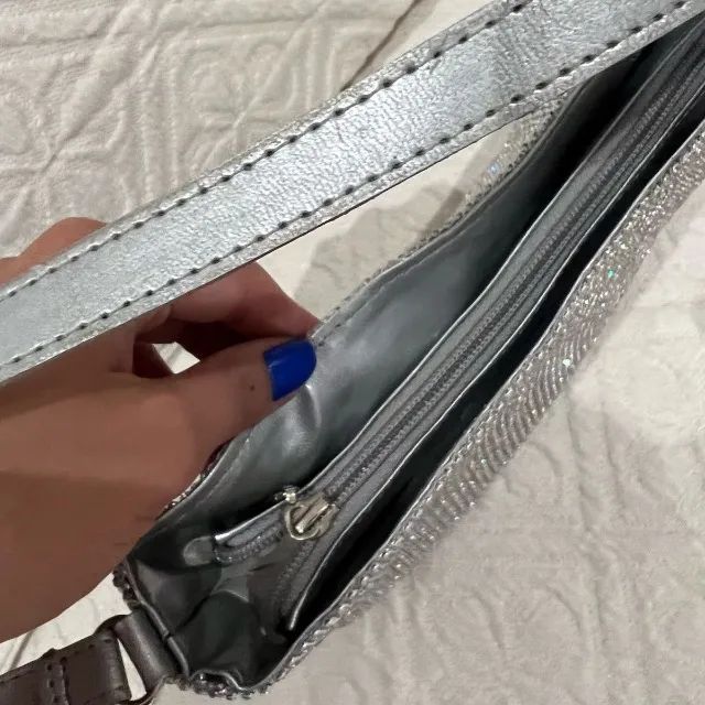 bolsa com brilhos prata - Foto 5