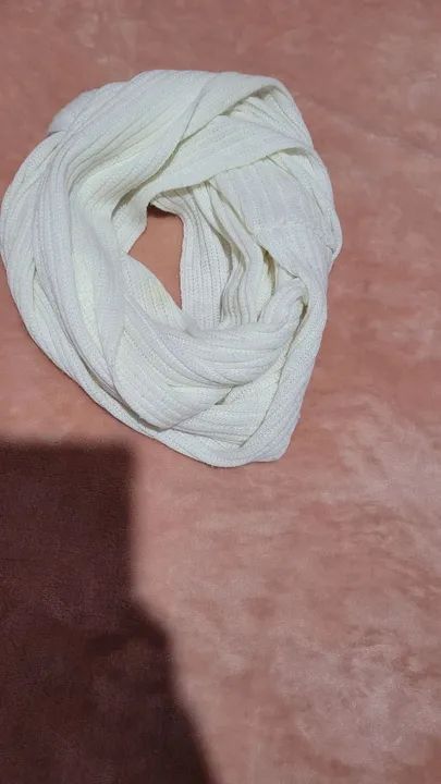 Gola/ lenço para pescoço cor branca