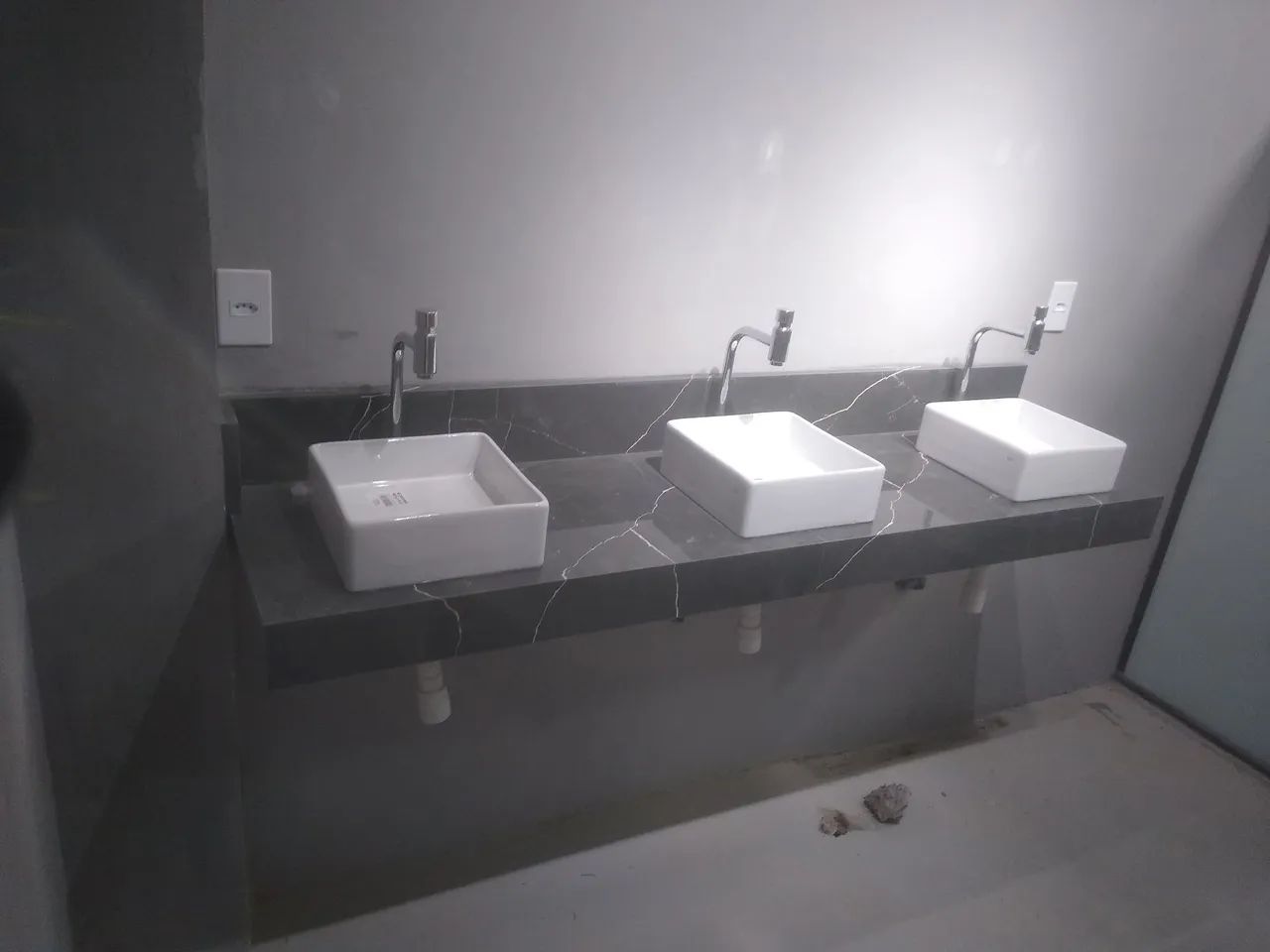 Pia em porcelanato  - Foto 5