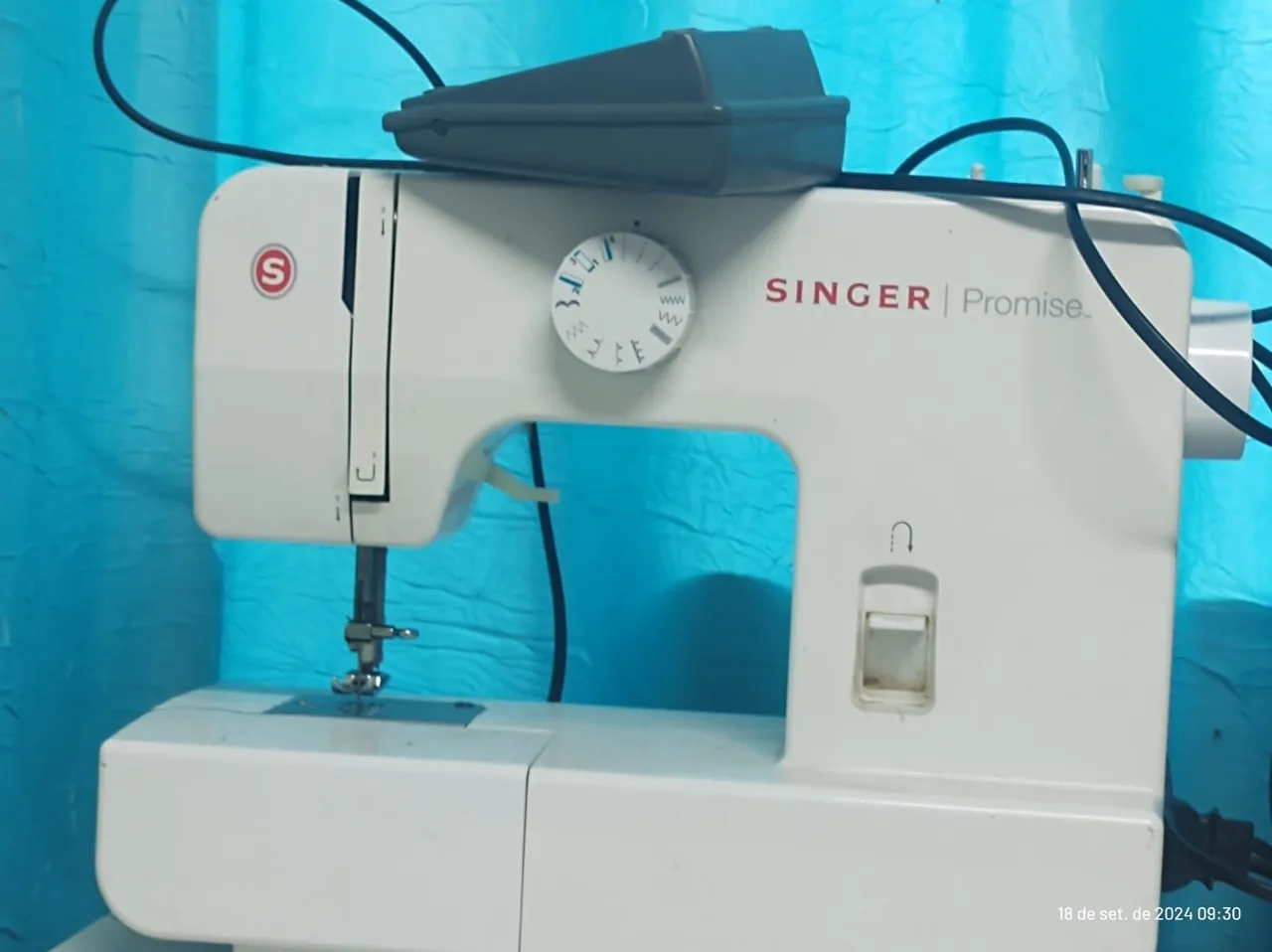 Máquina de Costura Singer Promise