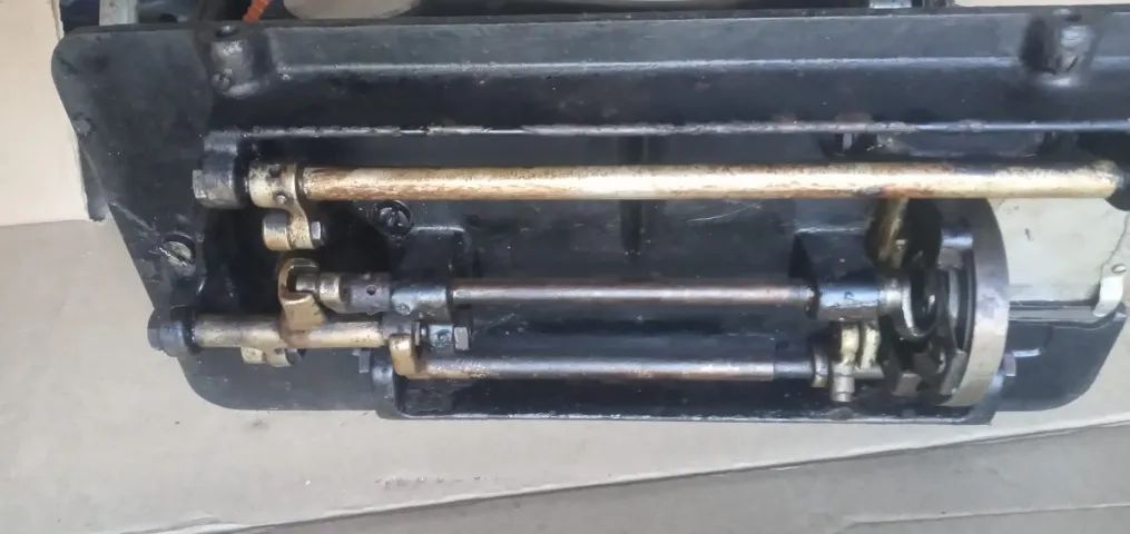 Máquina antiga   singer  - Foto 2