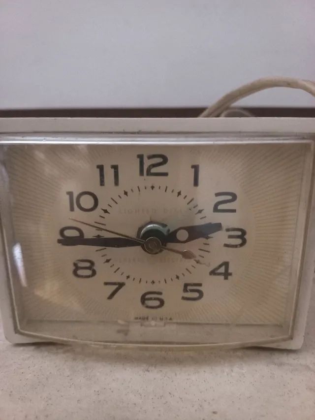 Despertador antigo General Electric 110v  - Foto 4
