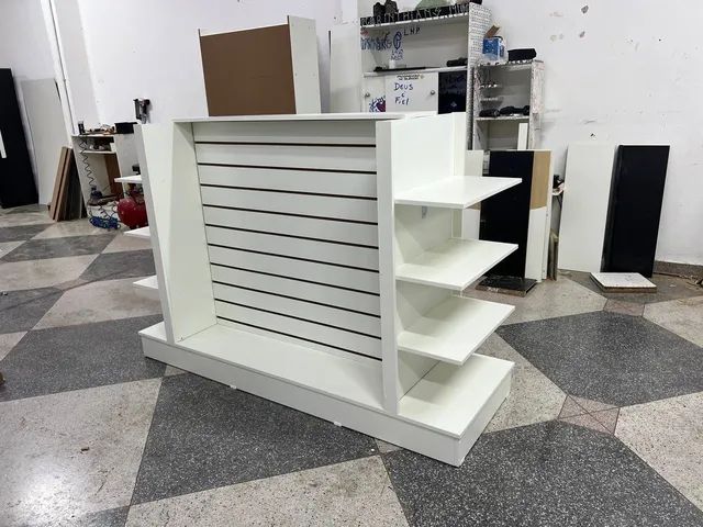Gondola canaletada c/ prateleira MDF 