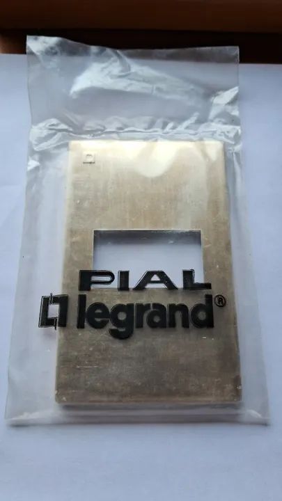 Placa 4x2 - 1 modulo - Linha Elite Pial (antigo)