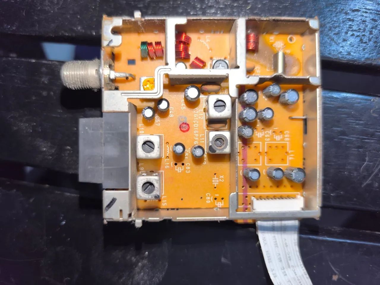 Display frontal Sony e módulo Turner FM 