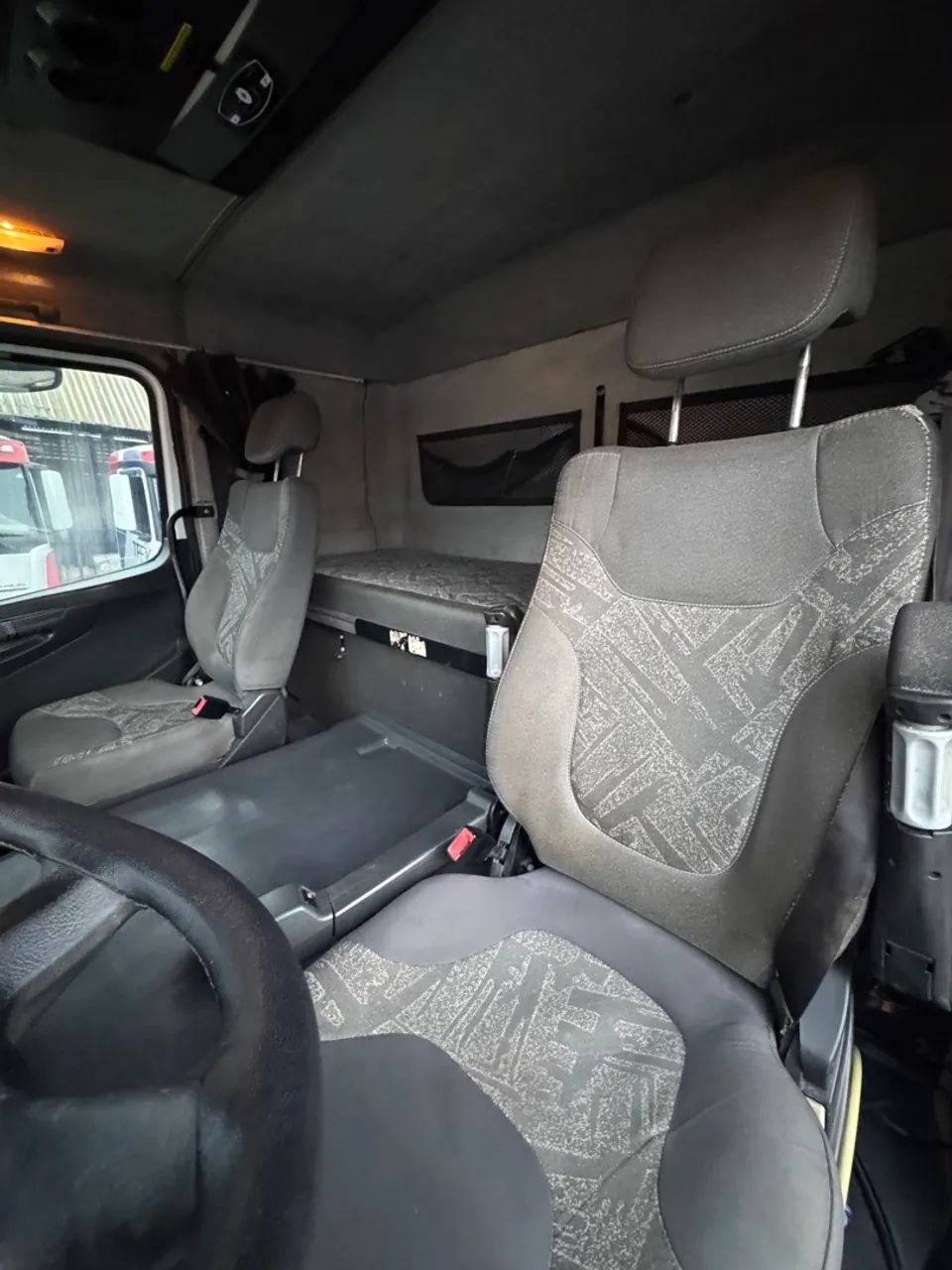 Mercedes Benz Axor 2544 - 6x2 - Foto 9