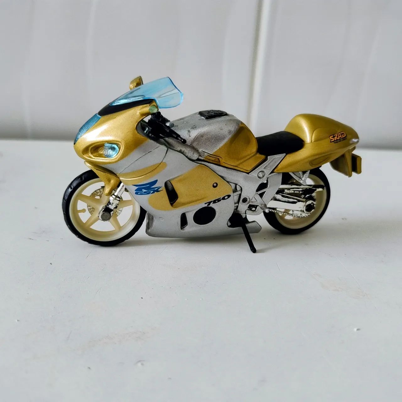 Miniatura Moto Suzuki 750 - Foto 2
