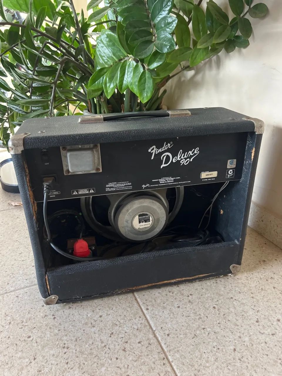 Amplificador Fender Deluxe 90w (relíquia) - Foto 2