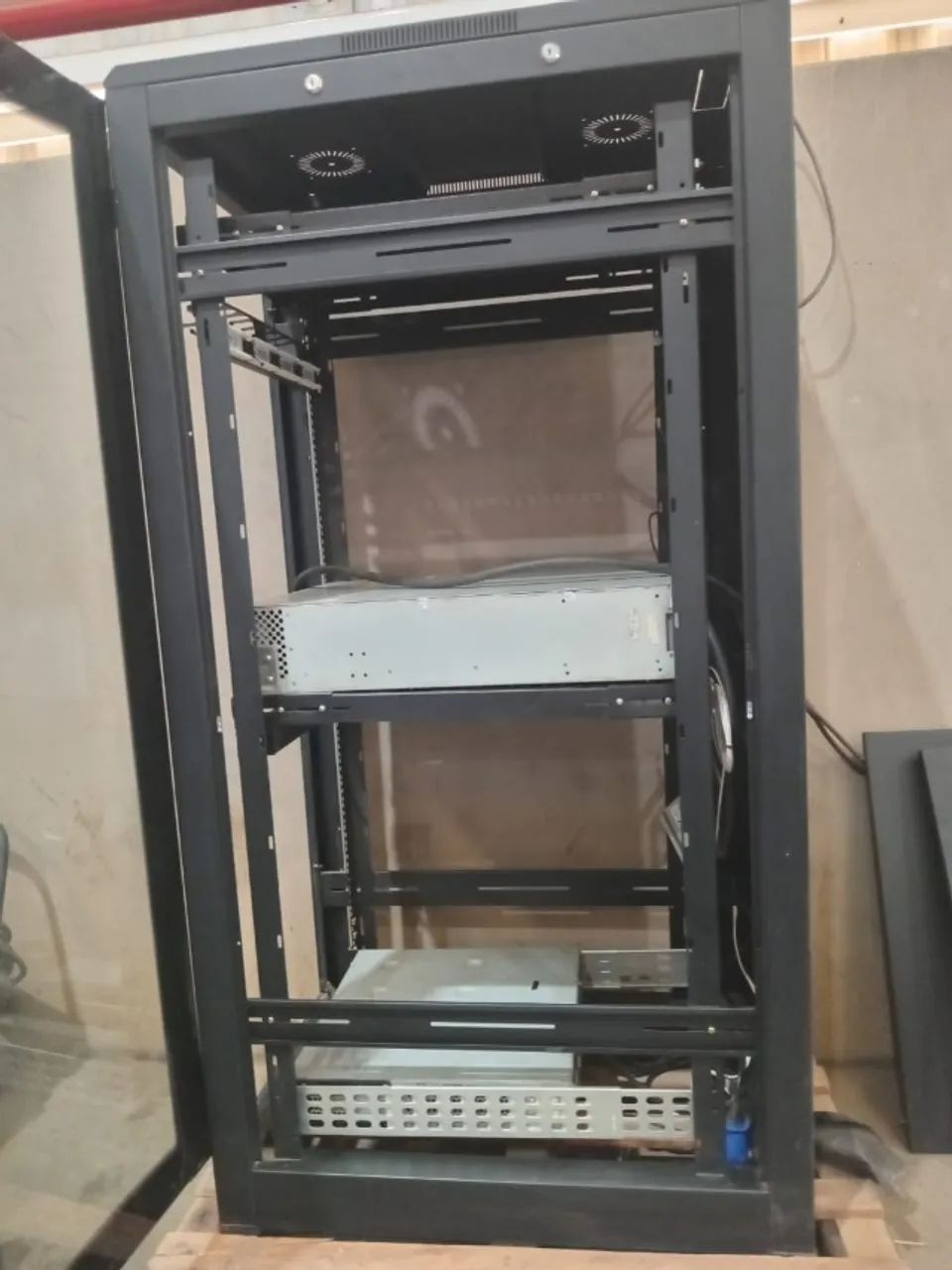 Combo Rack Triunfo + 2 Nobreaks APC + Intelbras HDCVI + Módulo Óptico DT6E1 - USADO - Foto 3