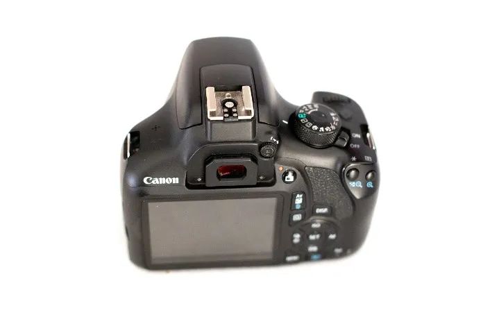 CAMERA REBEL T6 ( SÓ CORPO ) 2 BATERIAS , CARREGADOR E CARTÃO 32G - Foto 6