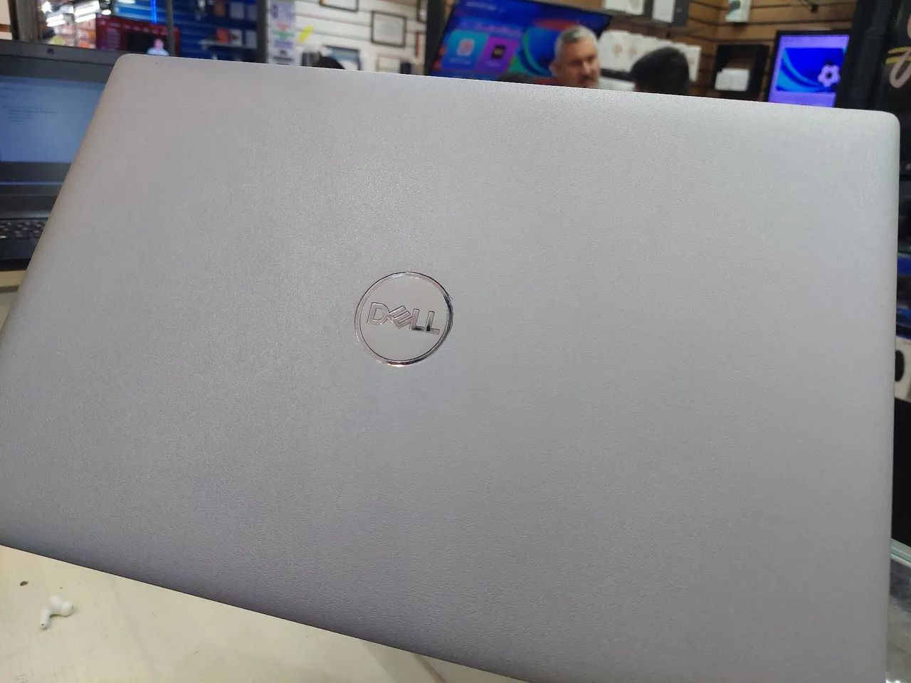 Dell Latitude 5520 - Tela Touch-screen  - Foto 2