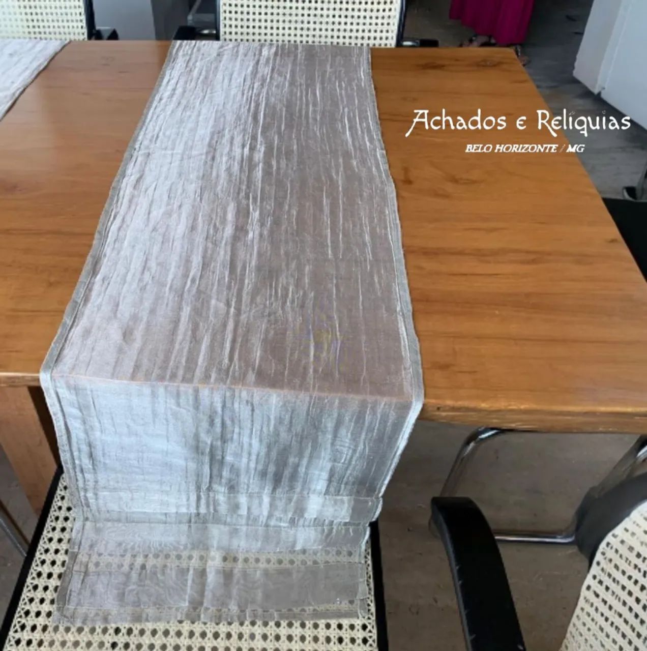 Discretos e elegantes Caminhos de Mesa em tom bege em tecido Organza acetinada - Foto 5