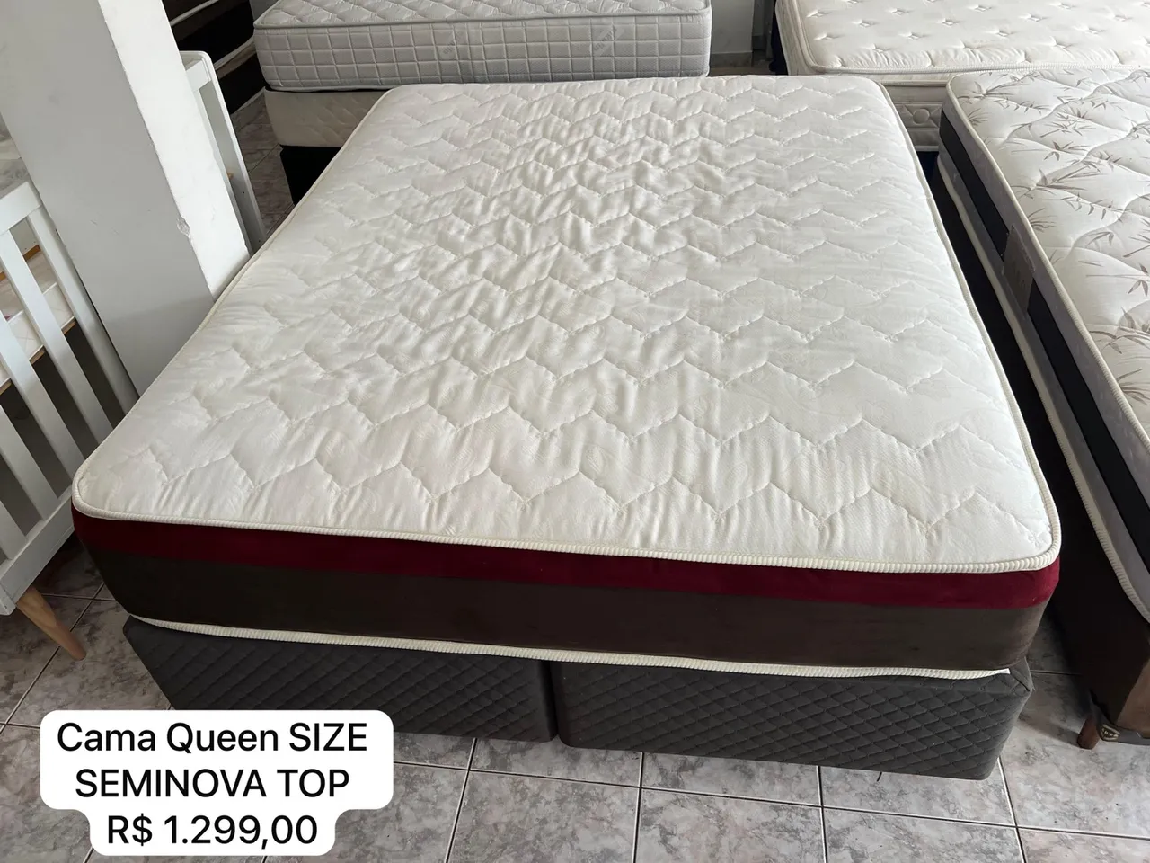 Cama Queen Size Seminova