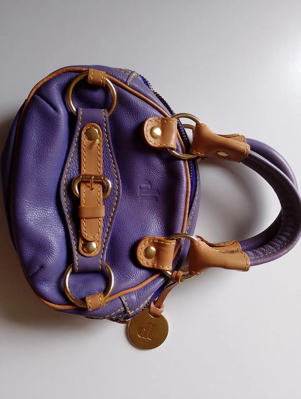 Bolsa de mão roxa em couro Datelli