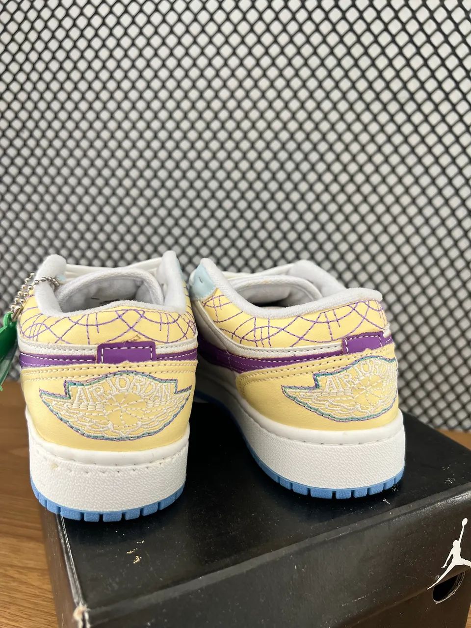Tênis Air Jordan 1 Low Feminino promoção de Natal  - Foto 3