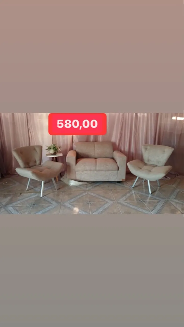 Sofá 2 lugares com polteonas