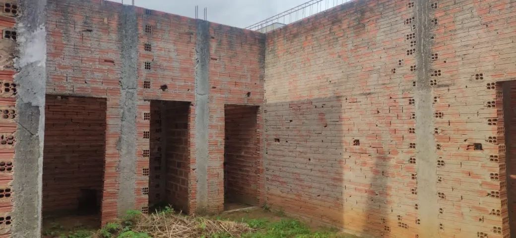 EDÍCULA E TERRENO EM CONSTRUÇÂO - Foto 2