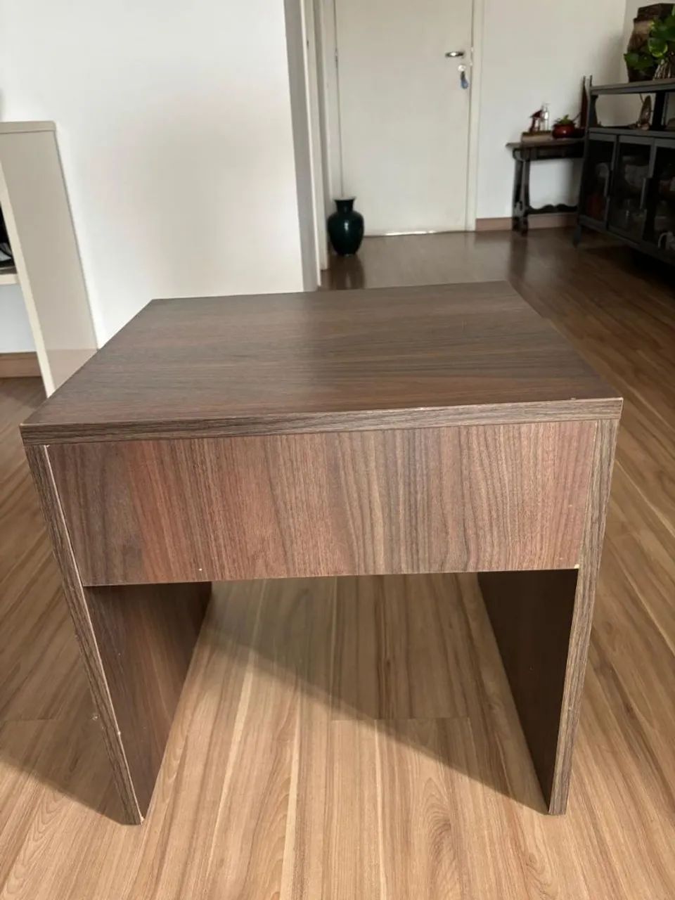 Mesa de Cabeceira em Madeira
