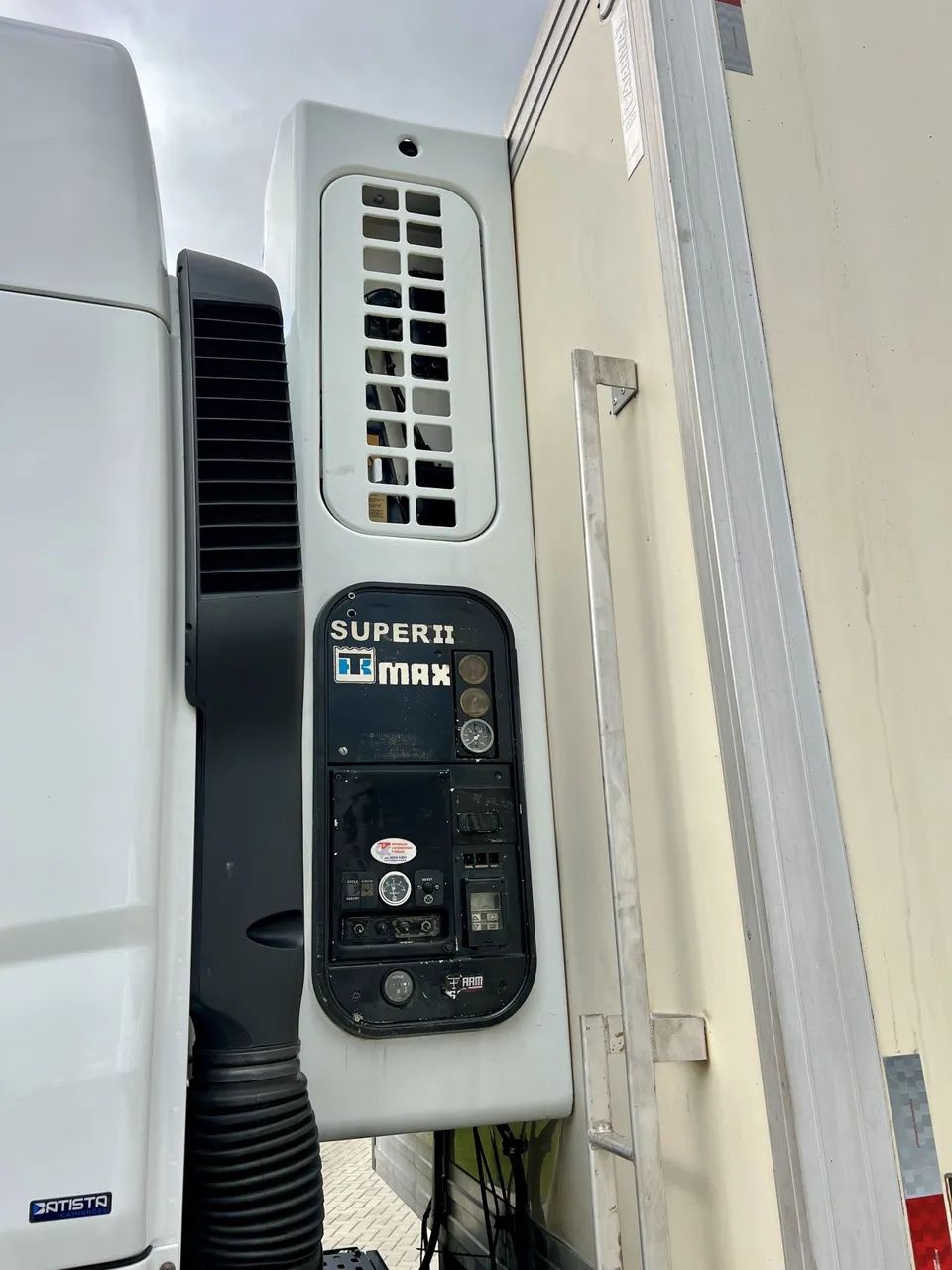 VW 30-330 8x2 2021 Baú 8.5m Máquina ThermoKing -20Cº - Foto 9