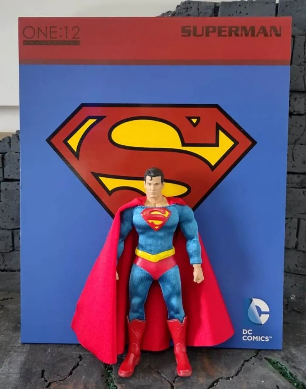 Boneco Superman - Mezco One12 Classic - Brinquedos e Jogos