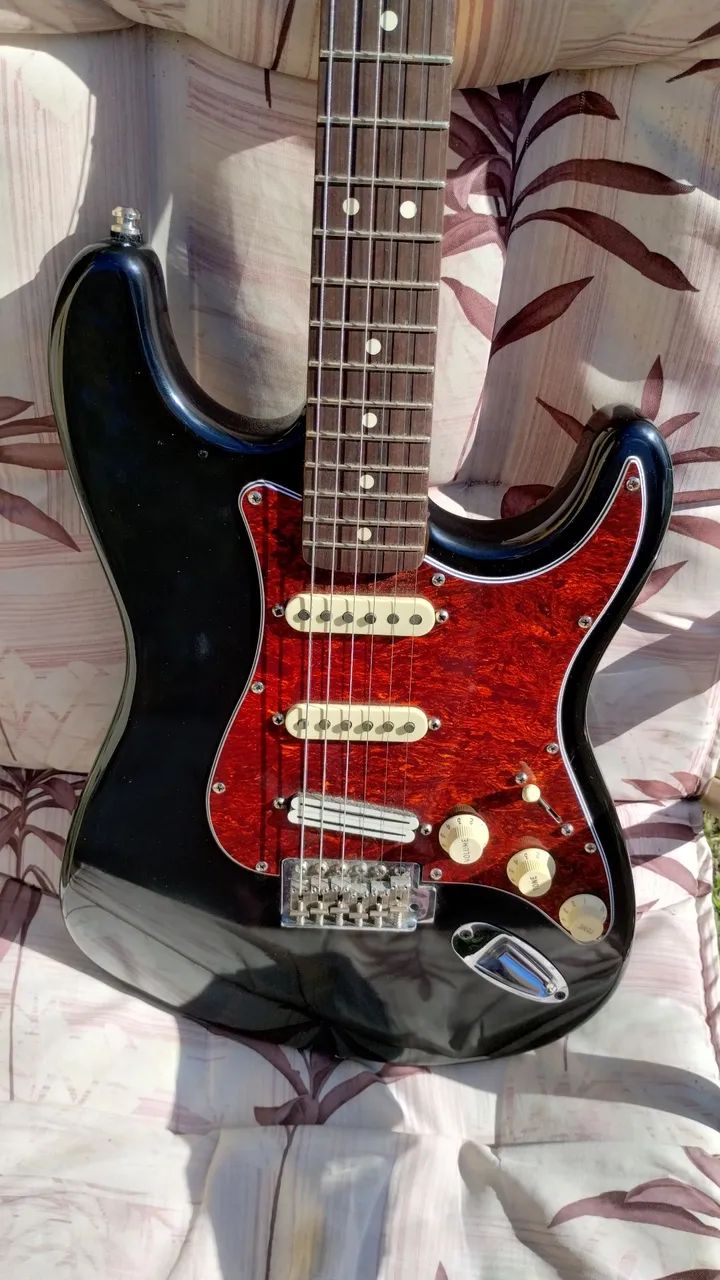 Guitarra Fender Stratocaster - Foto 3