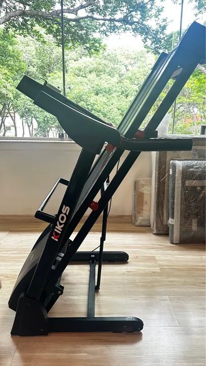 Esteira Elétrica Kikos - Modelo KS2202 - Ótima para treinos em casa! - Foto 5