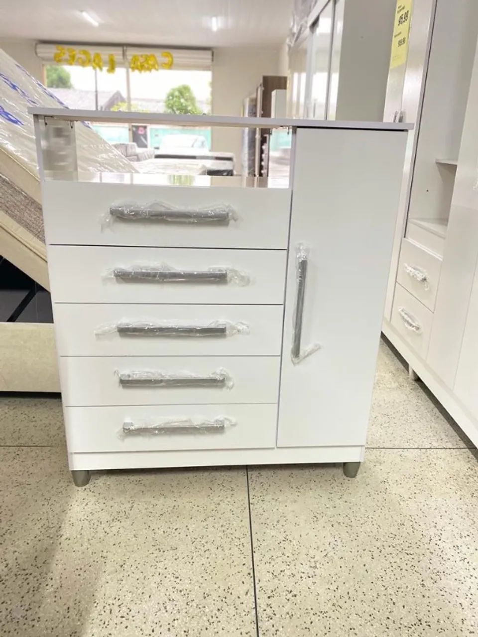 Cômoda Vicenza 5 Gavetas e Porta Lateral À Pronta Entrega  - Foto 2