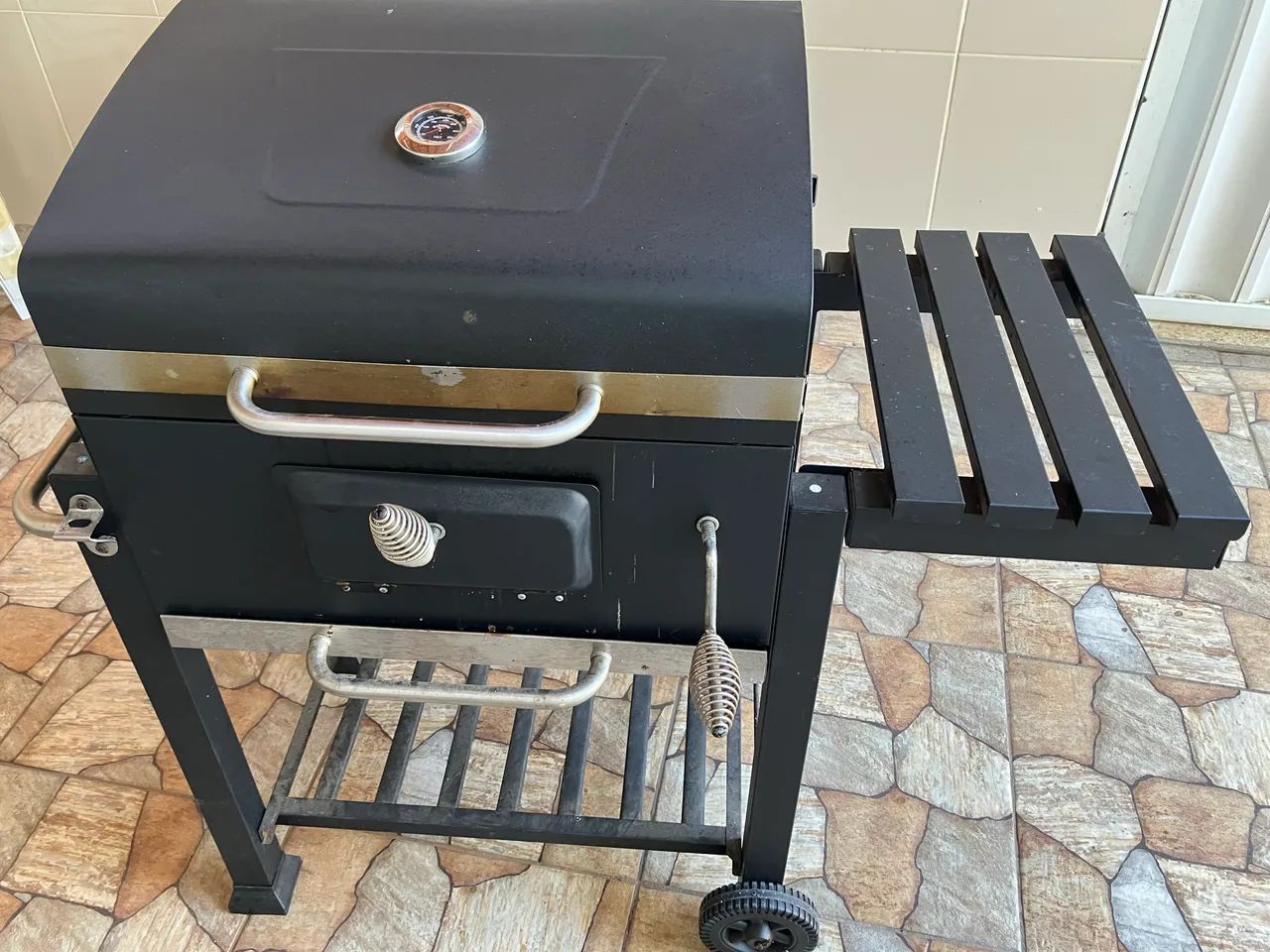 LIQUIDAÇÃO URGENTE! Churrasqueira Smoker Grande  c/ Termômetro -