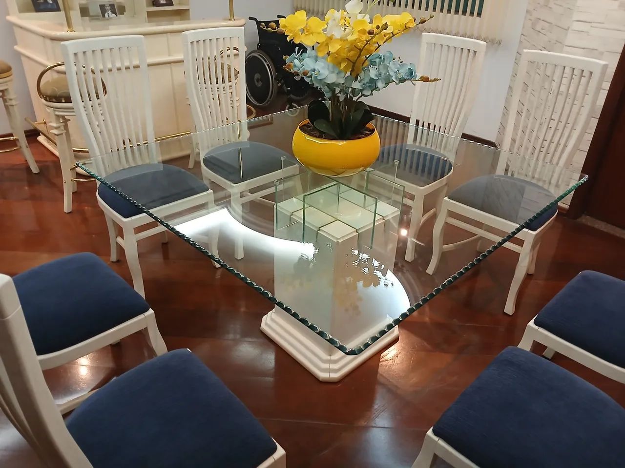 Mesa de Vidro 1,40m com 8 Cadeiras | Linda e Muito Conservada - Foto 3