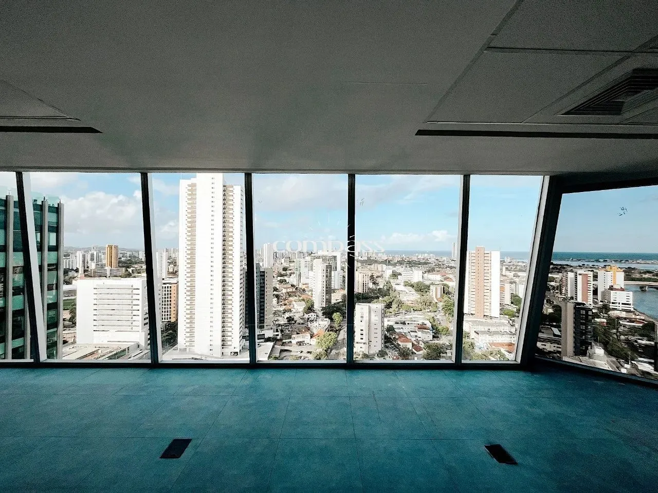 Salas com 346m² para locação no Edf. Charles Darwin na Ilha do Leite - Recife - PE