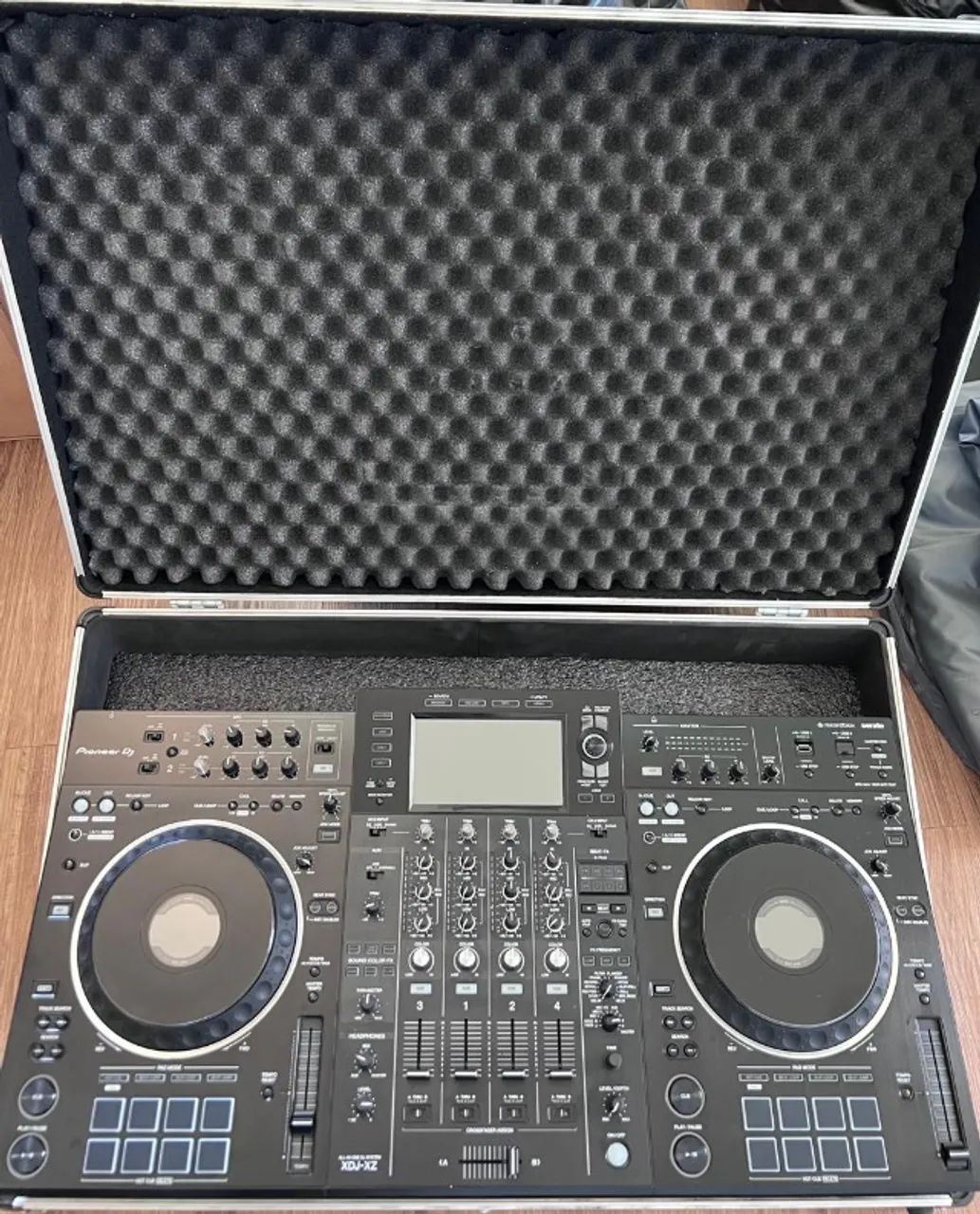XDJ XZ com Case e Decksaver - Foto 2