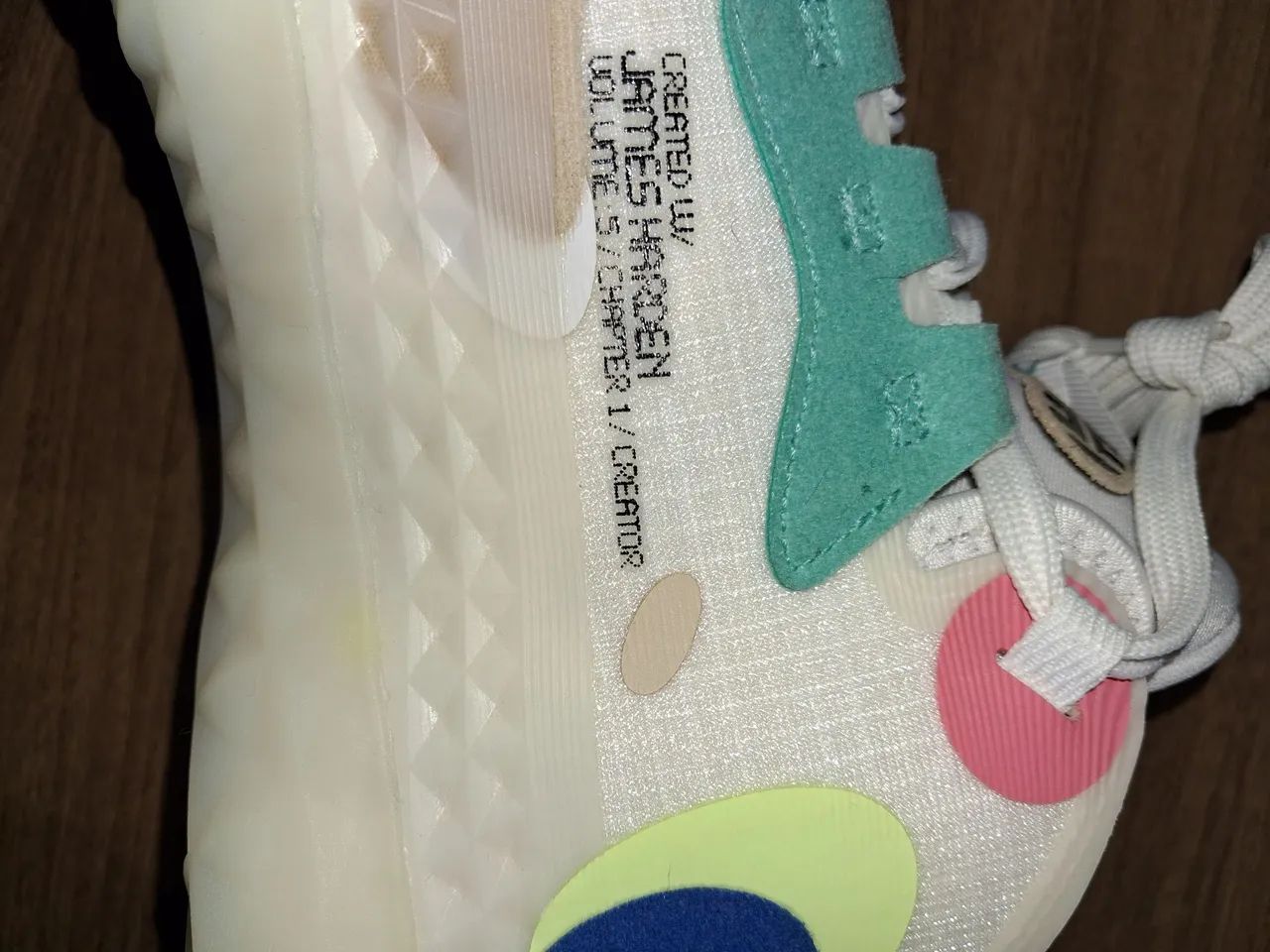 Tênis Adidas Harden Vol. 5 , peça de  colecionador  - Foto 3