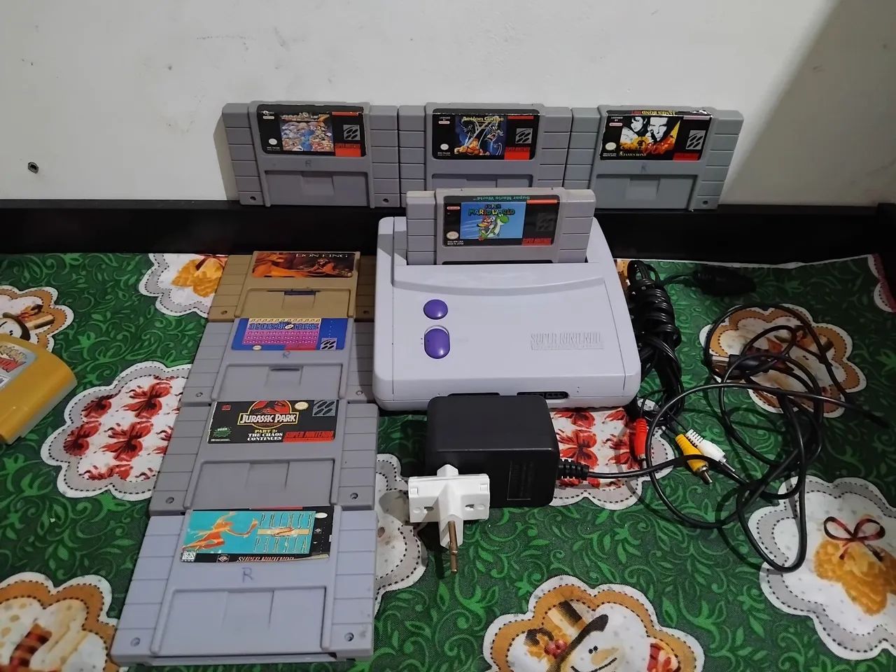 SUPER NINTENDO BABY AV VAI COMPLETO PORÉM SEM CONTROLE OK.