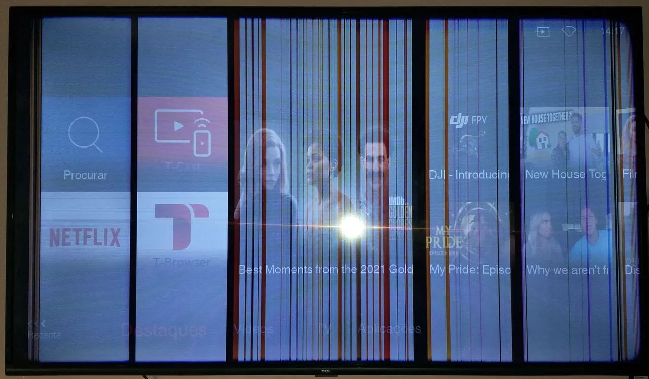 TV Smart TCL 55p65us 55 Polegadas com defeito na tela e no alto falante - Foto 5