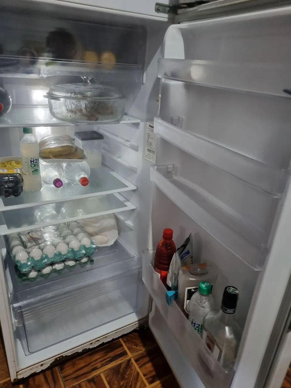 Vendo Geladeira em excelente estado de conservação. 