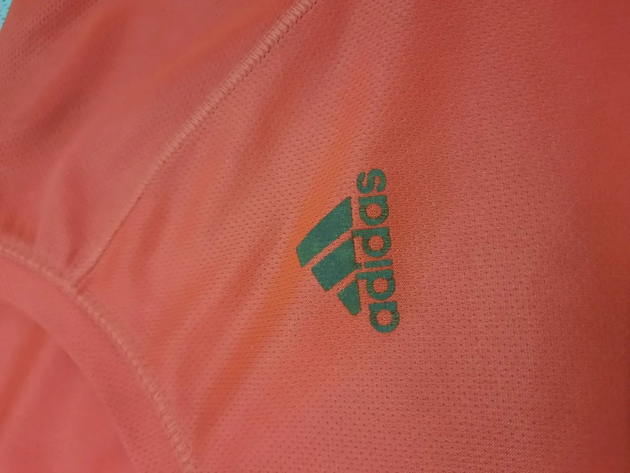 Camiseta Adidas original tam p - Foto 2
