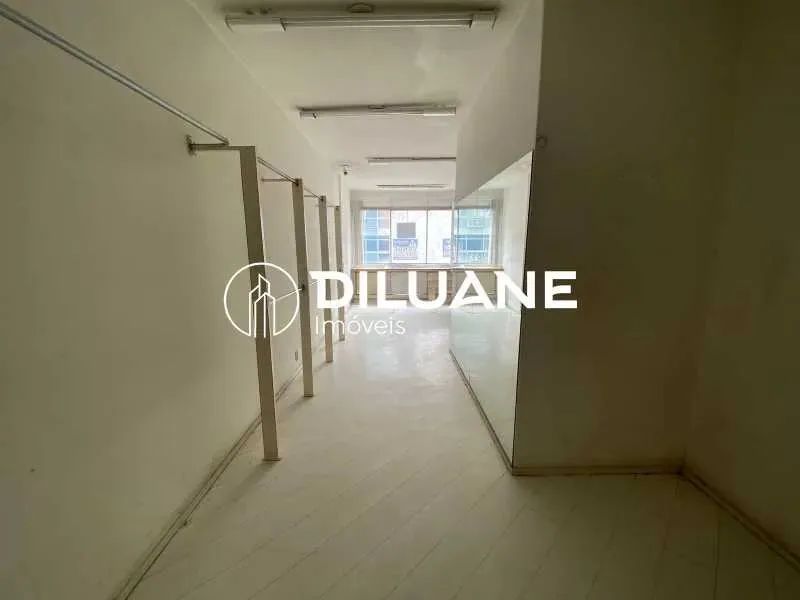 Excelente sala comercial na rua Santa Clara, super ampla com luz e ventilação natural - Foto 2