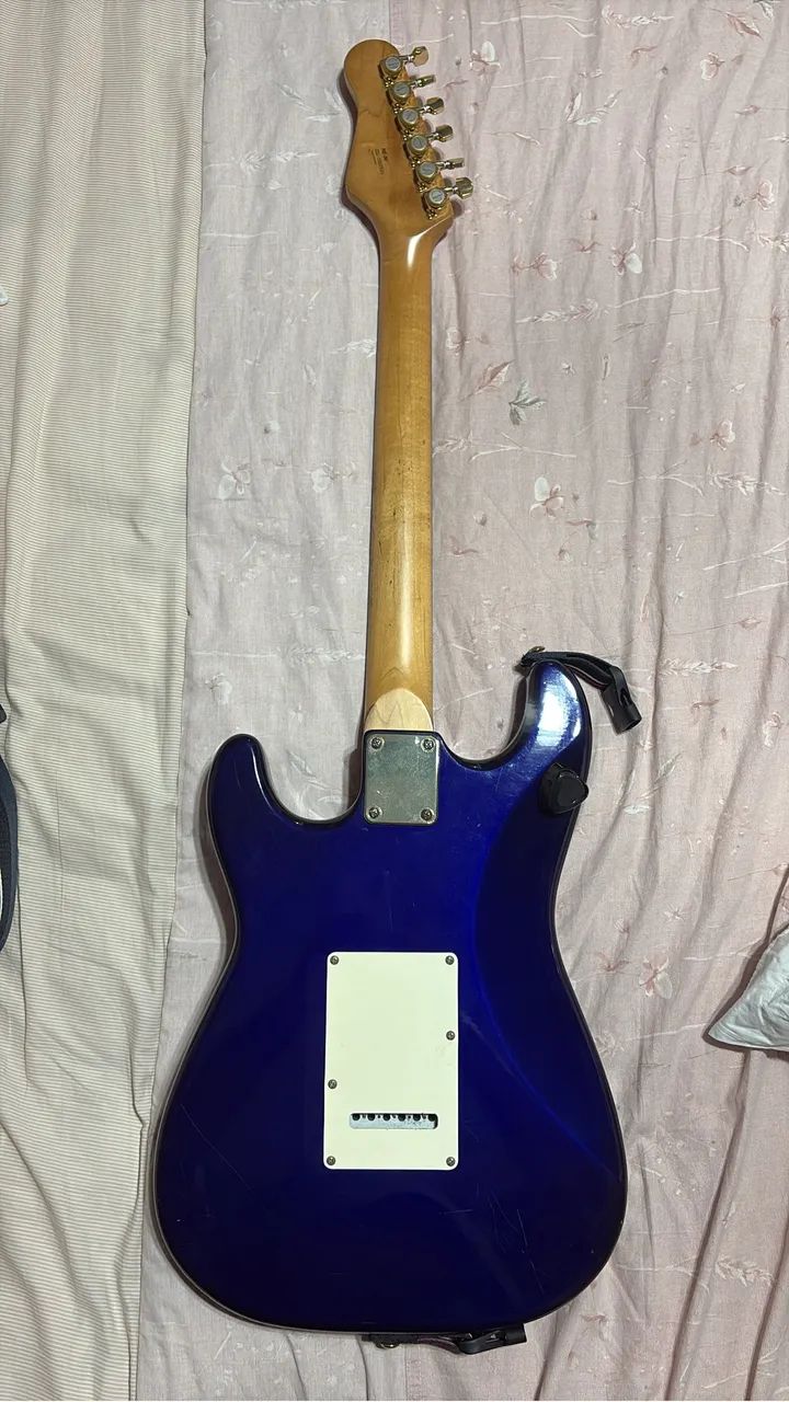 Guitarra Strato RE-30 Made in Korea - Foto 5