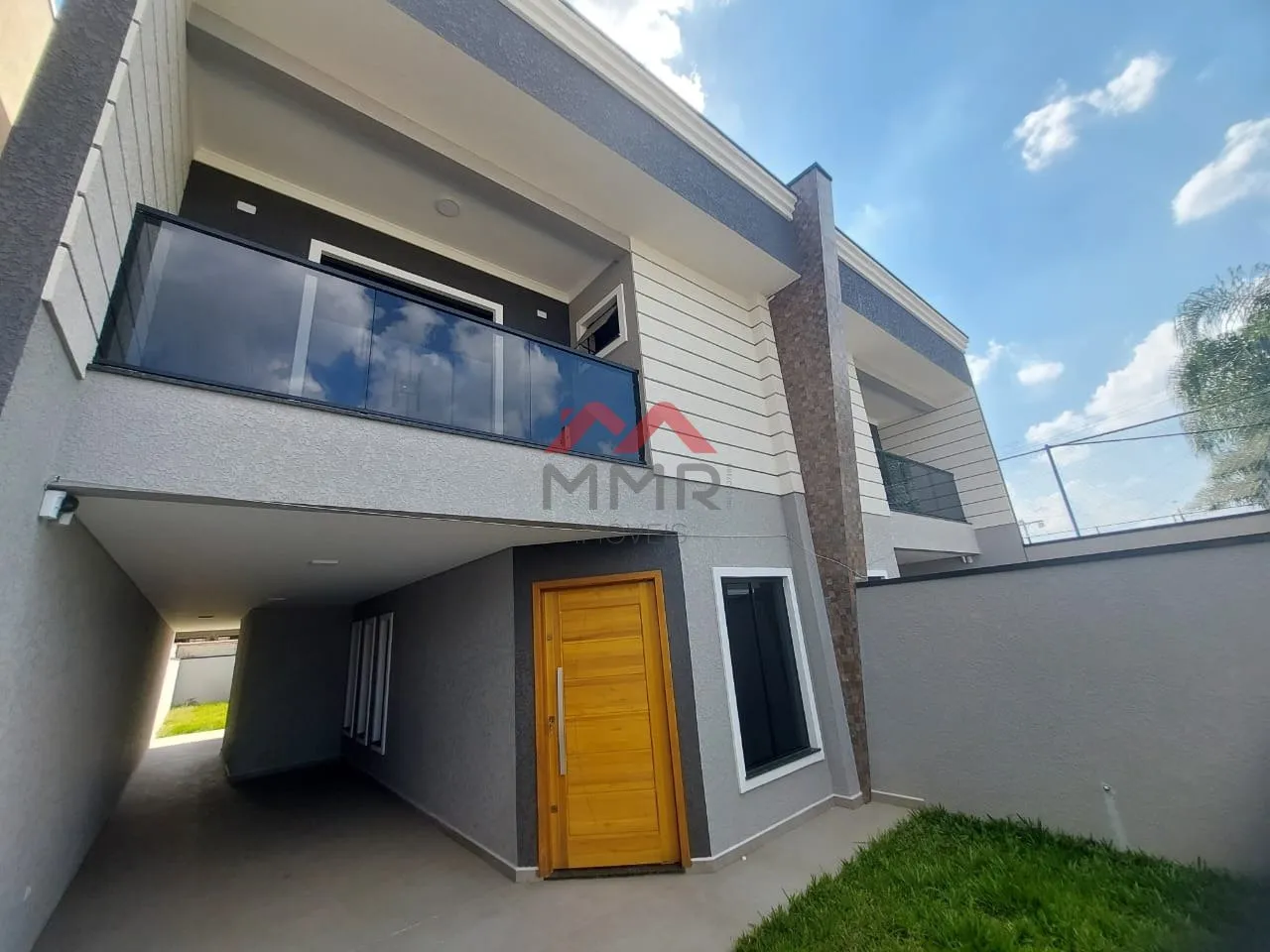 SOBRADO DUPLEX A VENDA NO COSTEIRA EM ARAUCÁRIA!
