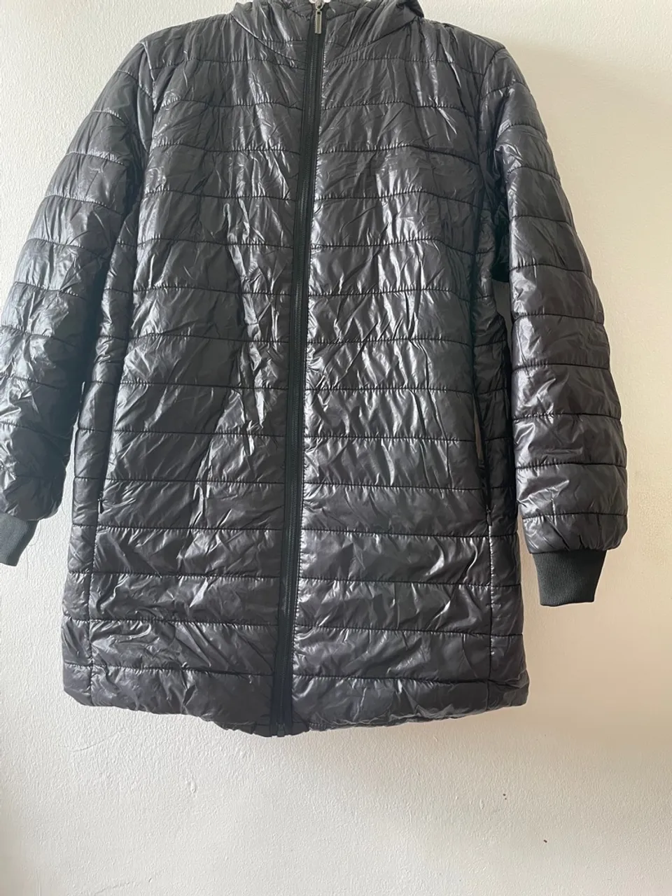 Jaqueta Casaco Puffer Preto com Capuz