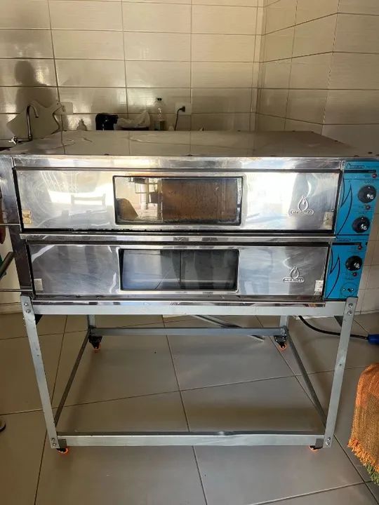 Vendo fogão de lastro 