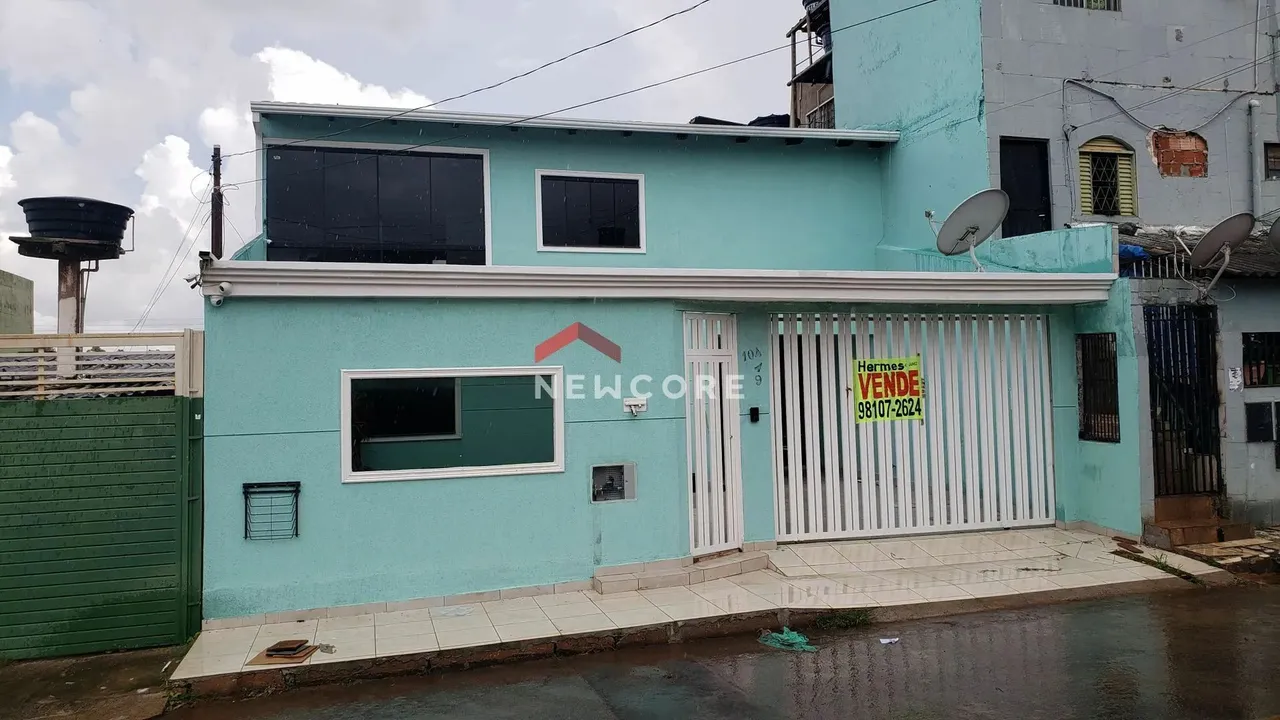 Sobrado em Quadra Quadra 104 Conjunto 4 - Recanto das Emas - Brasília/DF