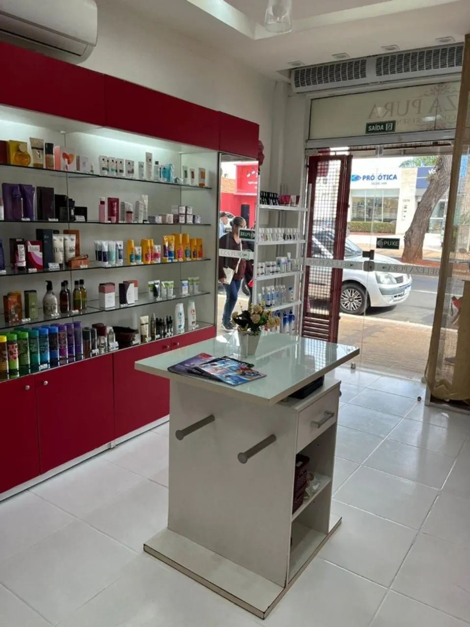 Vendo Móveis Comerciais de Loja - Oportunidade! - Foto 2