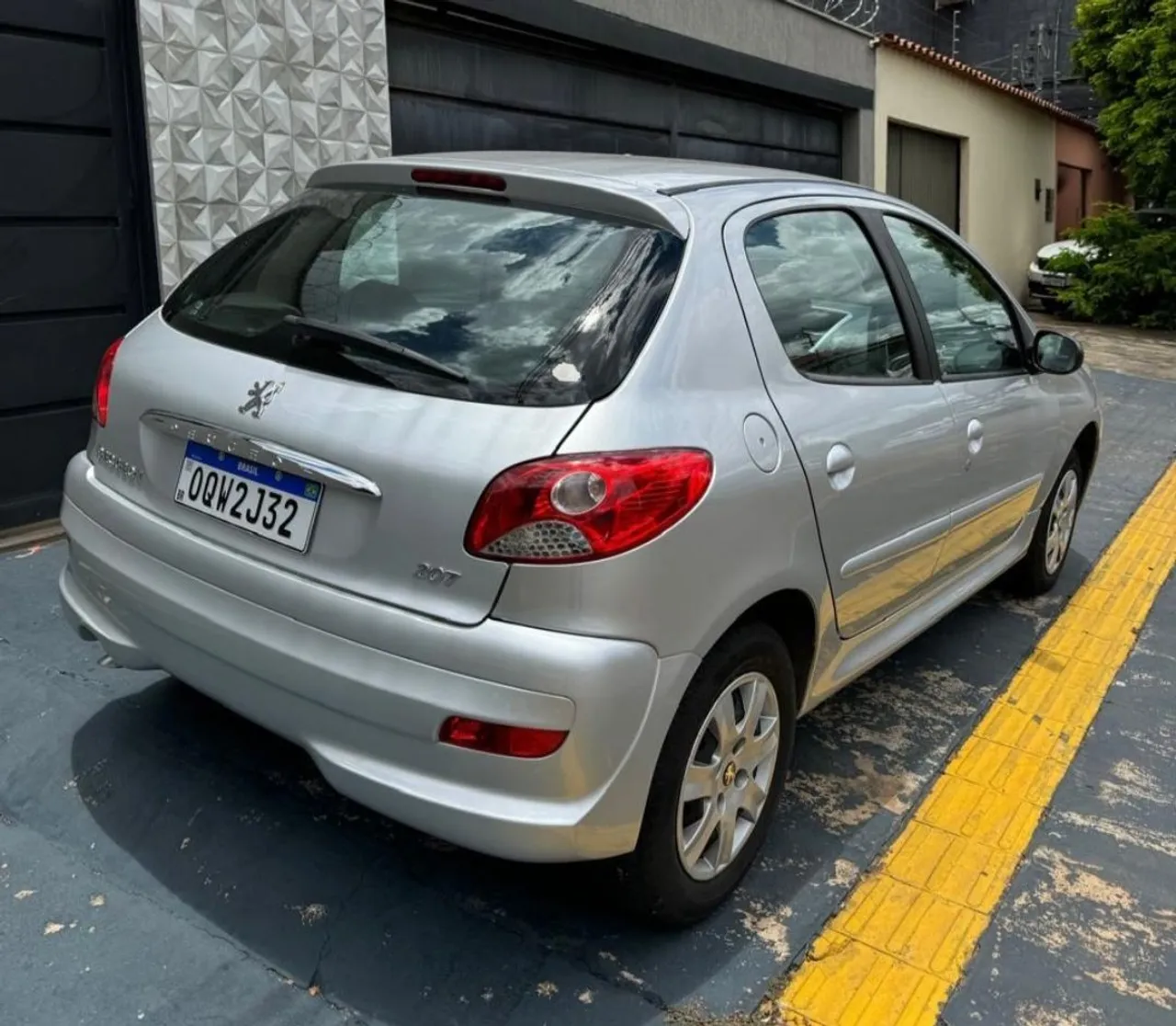 PEUGEOT 207 2014 Usados e Novos