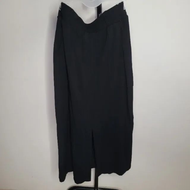 Saia preta midi com bolsos - Tamanho P