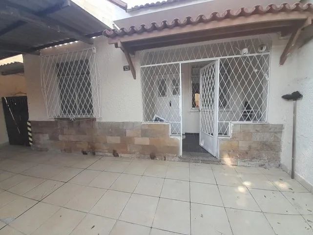 7-1765 - Casa - Rua Adail - Bonsucesso
