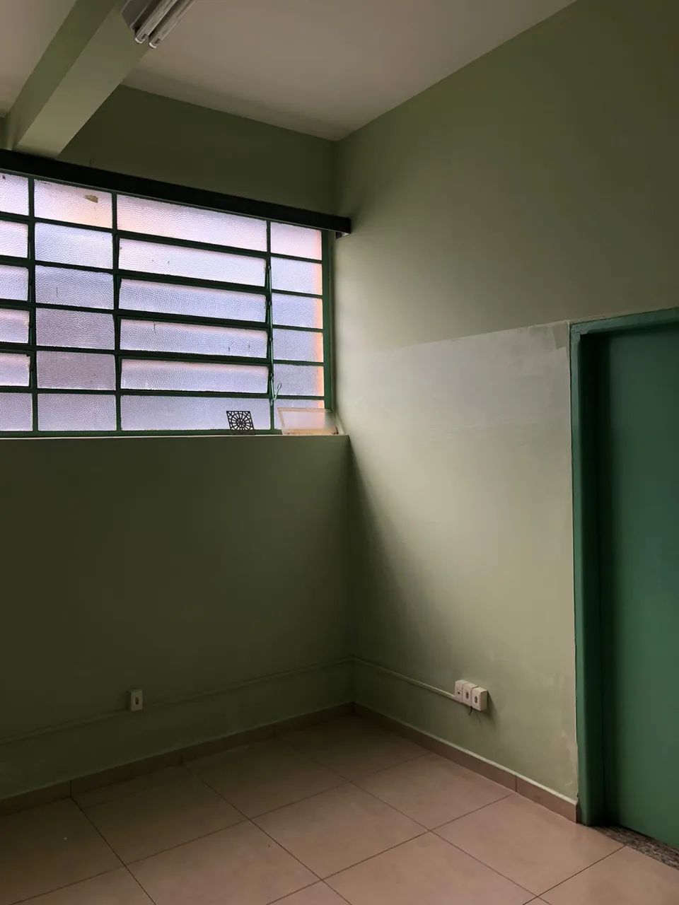 Centro comercial para aluguel possui 150 metros quadrados com 5 quartos em Centro - Franca