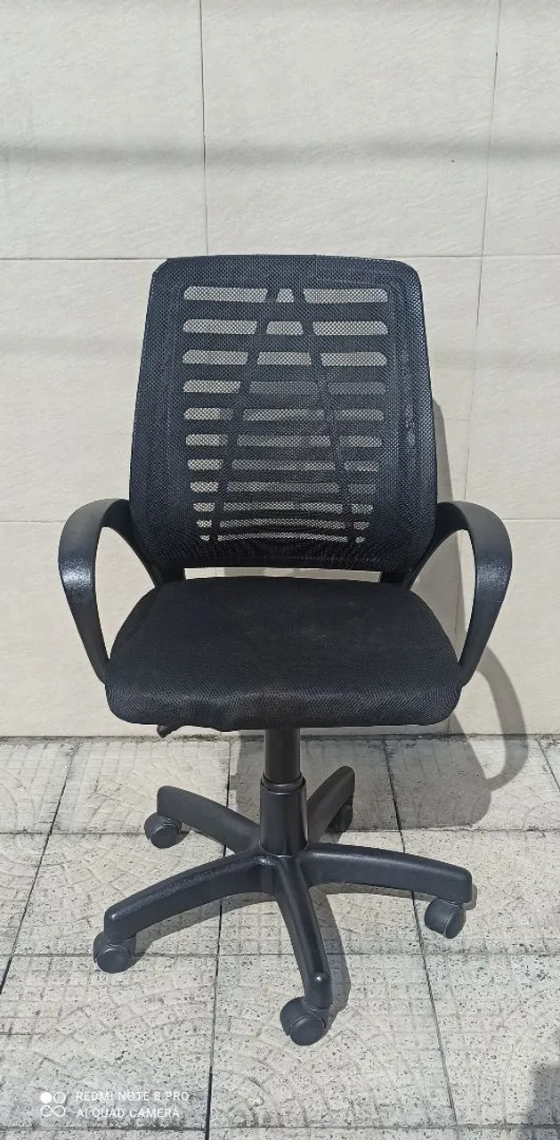 Cadeira de Escritório Ergonômica com Rodinhas