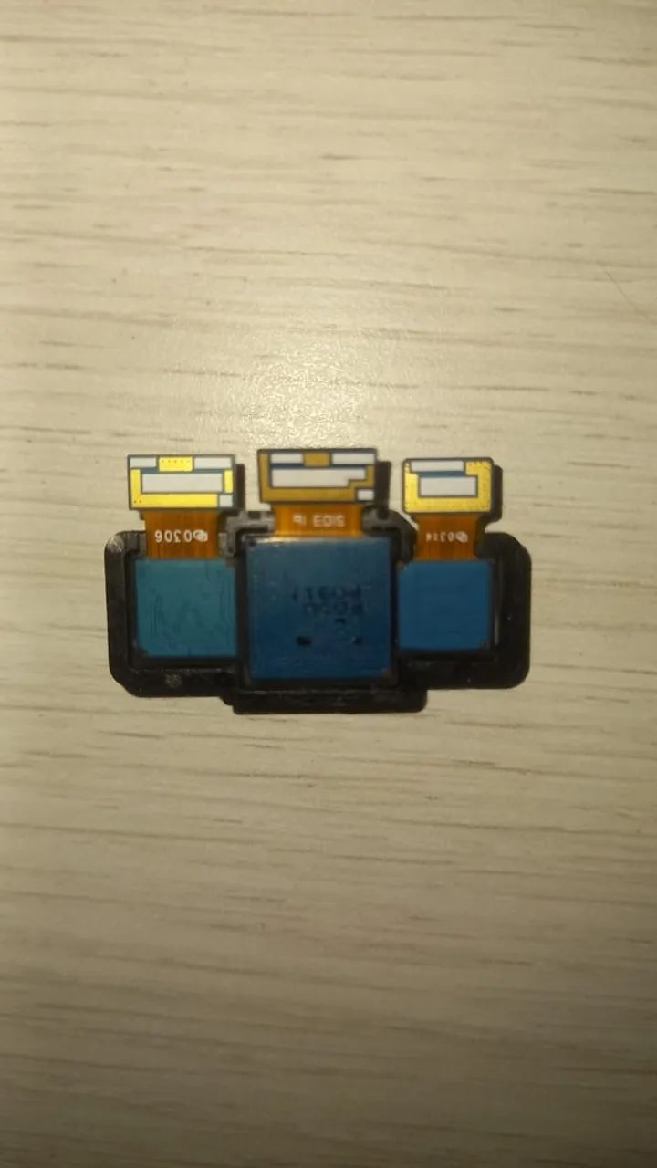 Câmera traseira Samsung Galaxy A31 usado com pequeno defeito. - Foto 2