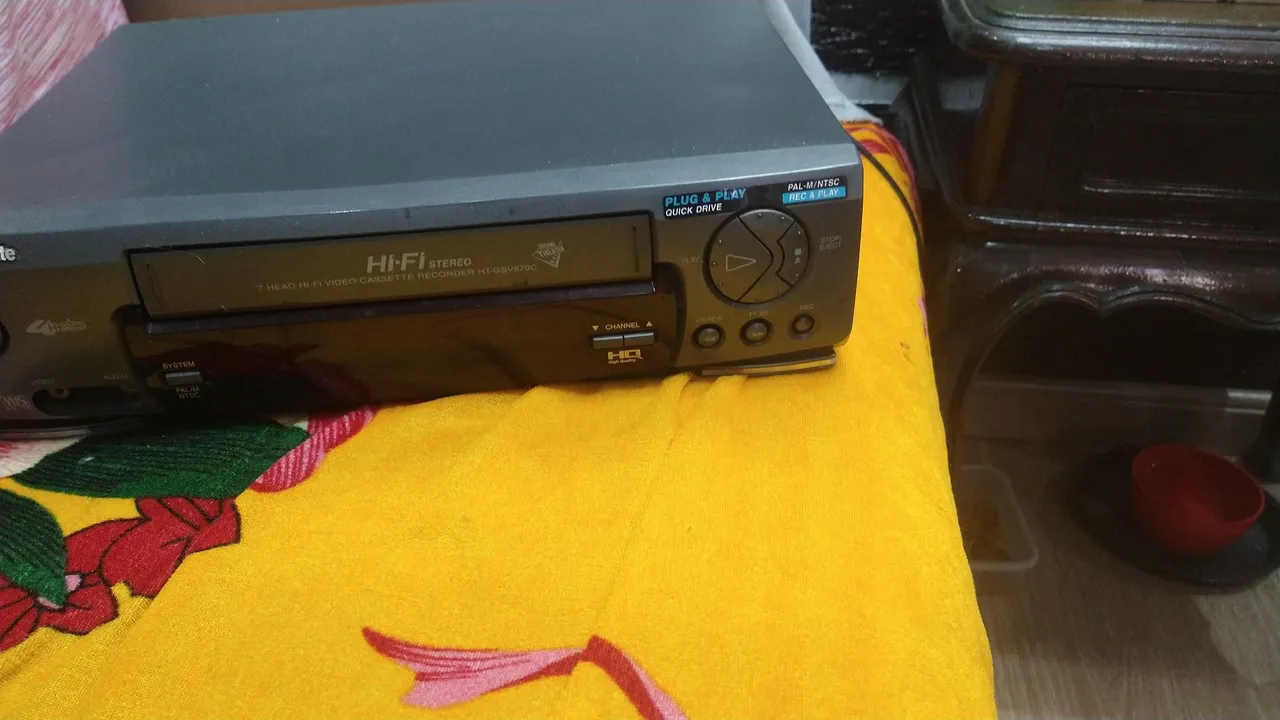 Vídeo Cassete Hi-Fi Stereo HT-GSV870C